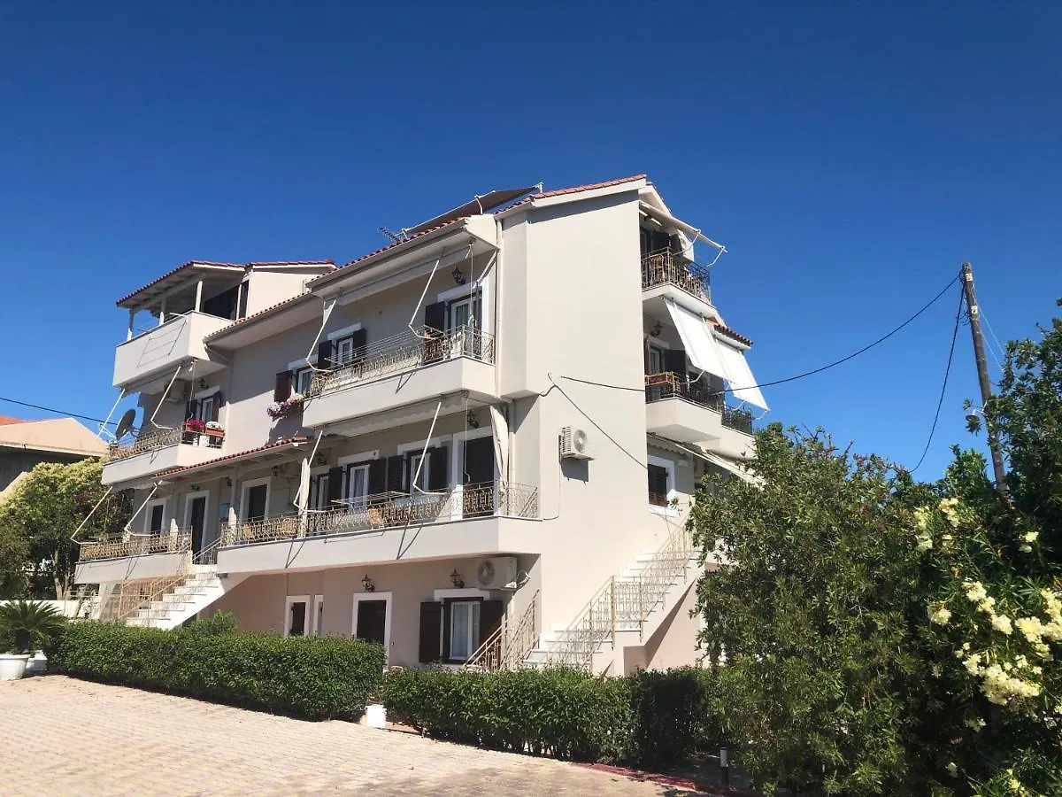 Bella Vista Studios And Apartments Lixouri