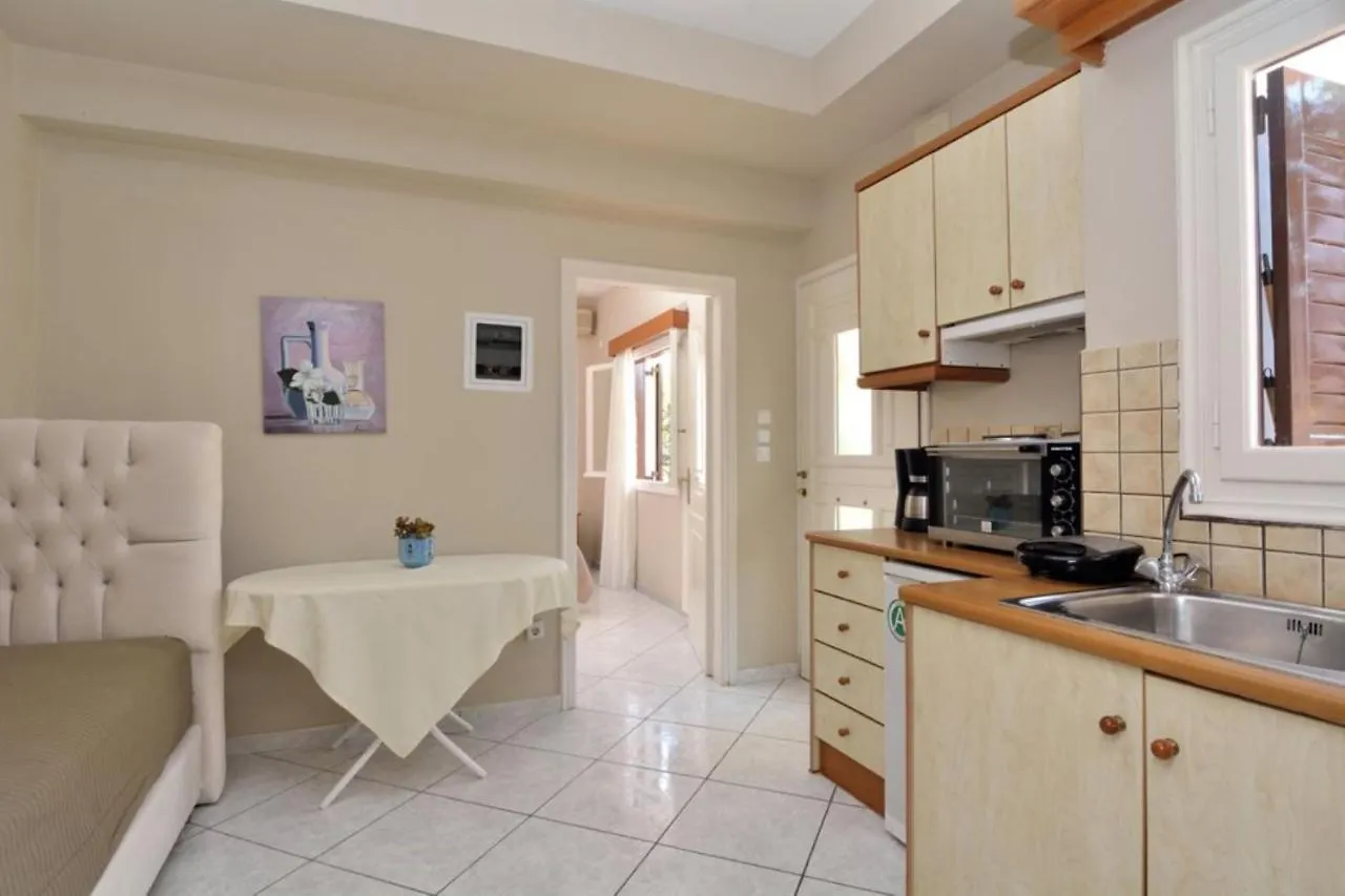 Bella Vista Studios And Apartments Lixouri