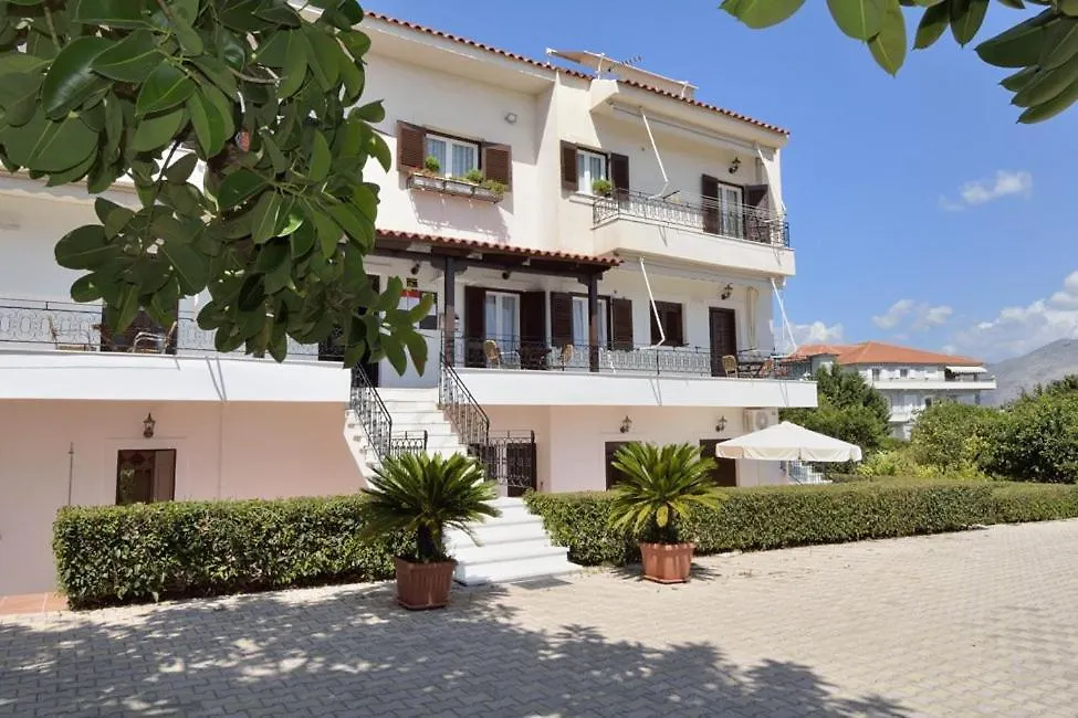 Bella Vista Studios And Apartments Lixouri Aparthotel