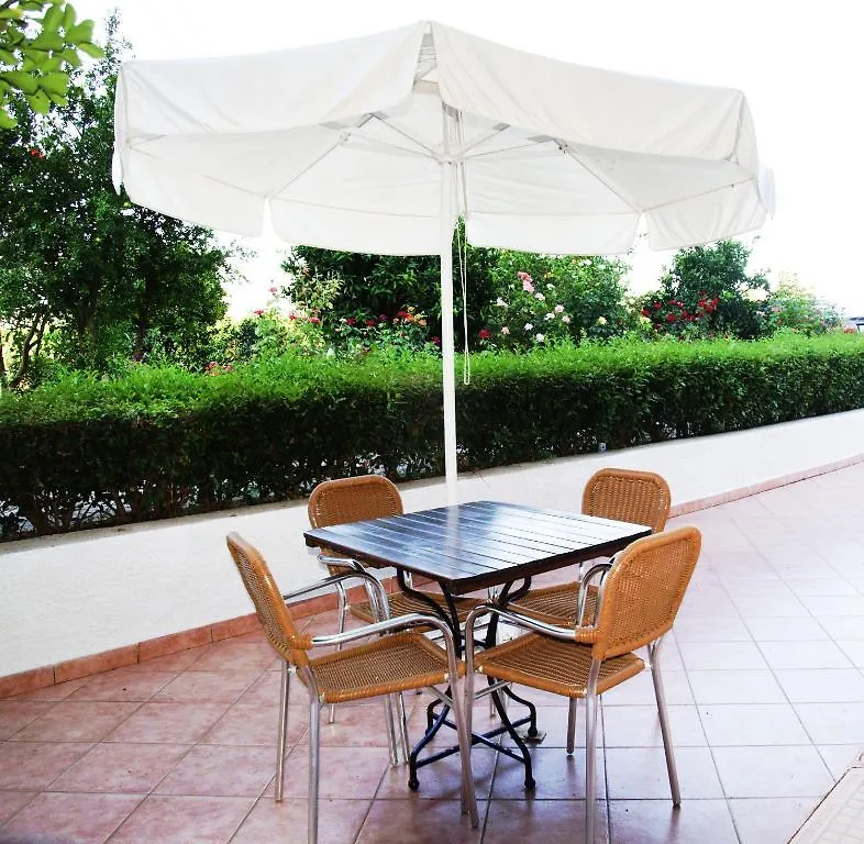 Bella Vista Studios And Apartments Lixouri